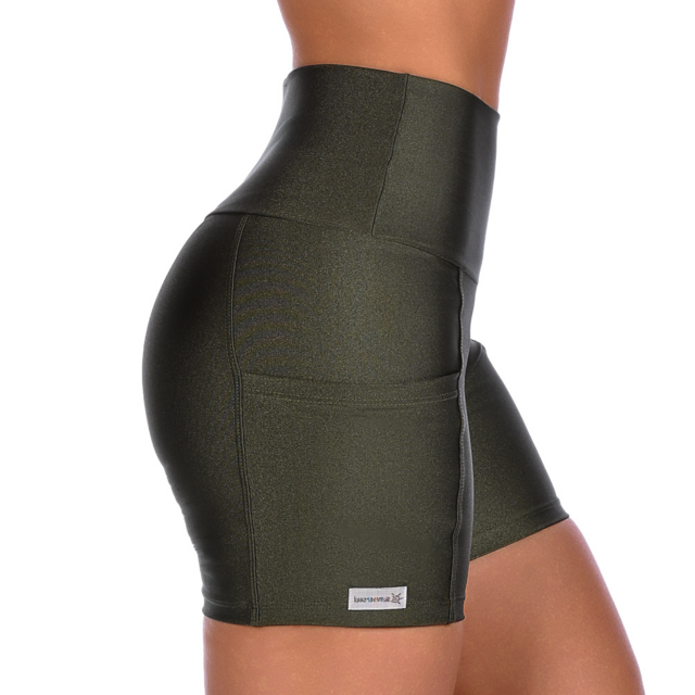Short Curto Fitness Cirrê Com Bolso Verde Militar - comprar online