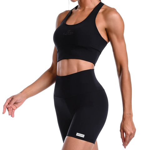Conjunto Fitness Suplex Short e Top Preto na internet
