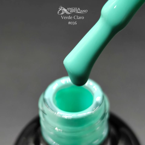 ESMALTE SEMIPERMANENTE 15 ML - (COD.036) VERDE CLARO