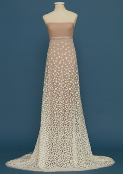 S0498 - TUL BORDADO CON FLORES 3D, LENTEJUELAS Y MOSTACILLAS - Sole Silva Telas de Novias ~ Bridal Fabrics