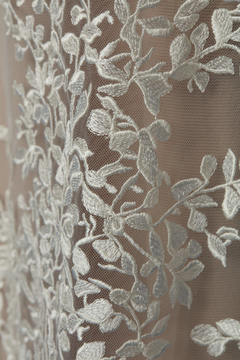 S0352 TUL BORDADO CON HOJAS - Sole Silva Telas de Novias ~ Bridal Fabrics