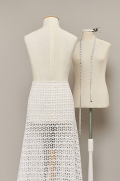 S0524 - RED CROCHET BORDADA CON LENTEJUELAS - Sole Silva Telas de Novias ~ Bridal Fabrics