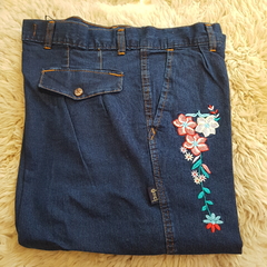 Bombachas de campo en jeans bordadas. en internet