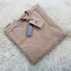Sweater con cuello redondo en internet