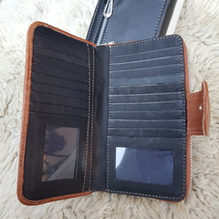 BILLETERA CUERO CON CIERRE Y SOLAPA - comprar online
