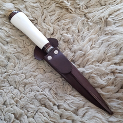 Cuchillo hueso 14cm.