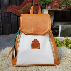 MOCHILA TRIANGULO CHICA - tienda online