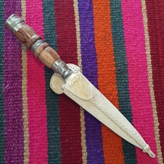 Cuchillo de madera y alpaca