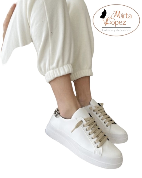 Zapatilla Blanca Detalles en Print 35-42