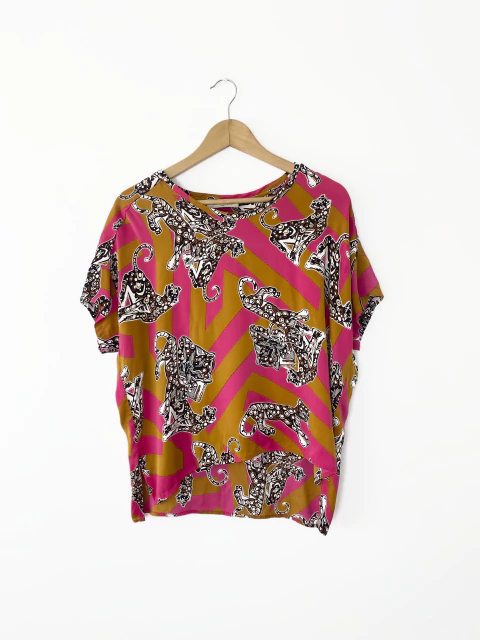 Remera Jazmin Chebar