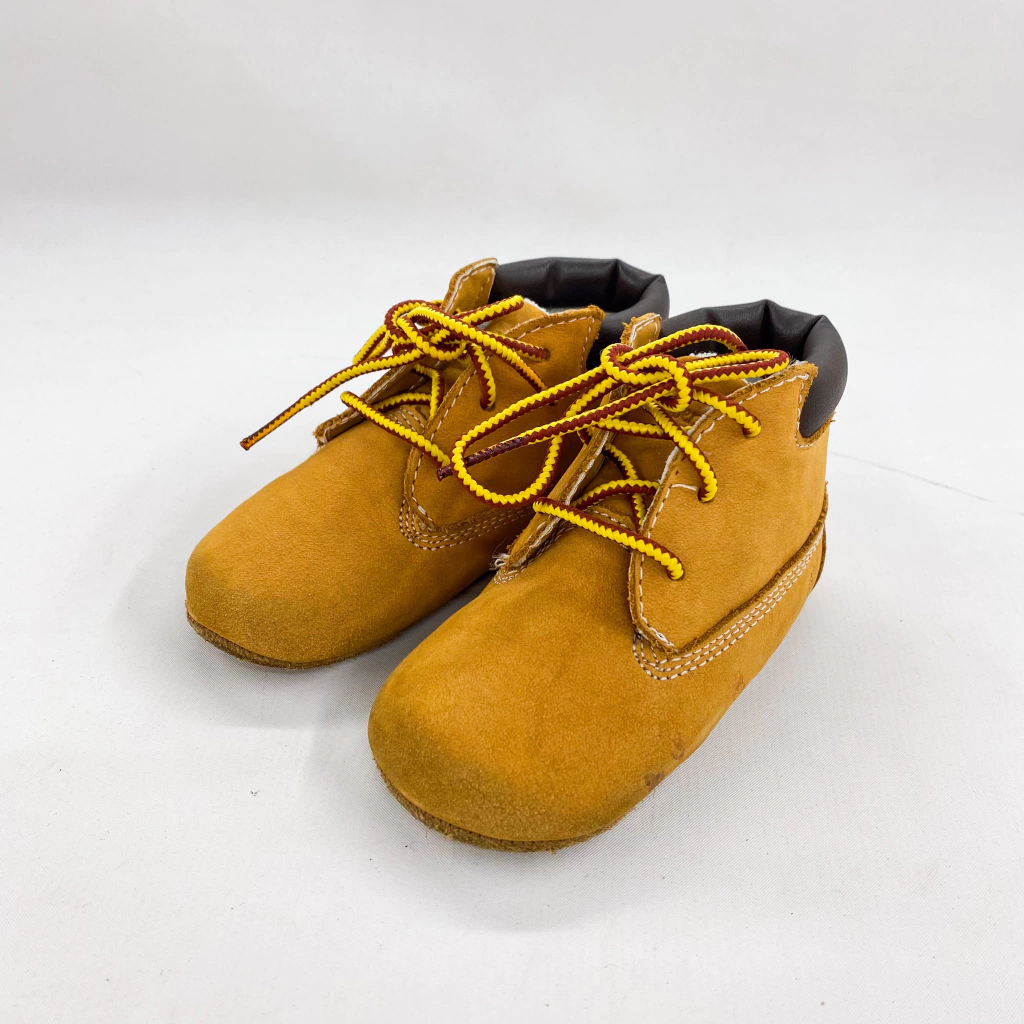 CON DETALLE / BOTAS-TIMBERLAND-NRO 20 EUR