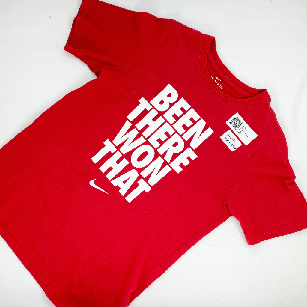CON DETALLE / REMERA-NIKE-T L