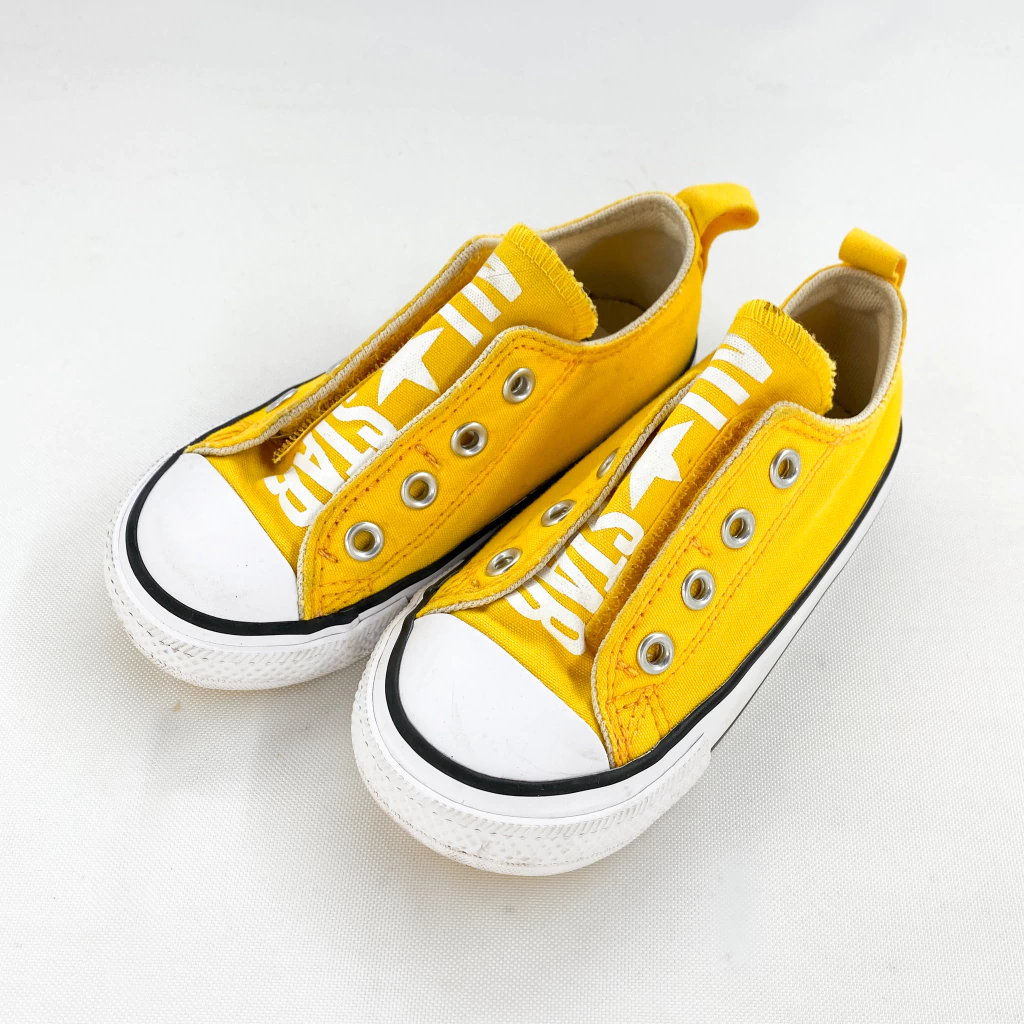 ZAPATILLAS-CONVERSE-NRO 23 EUR