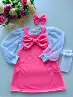 Conjunto Salopete Moletom Rosa Laço + Blusa Branca Manga Tule + Laço de Cabelo