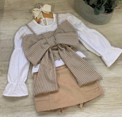Conjunto 3 Peças Bege (Blusa Manga Princesa + Cropped Laço Vichy + Short Saia)