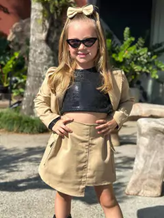 Conjunto 4 Peças em Sarja Bege e Blusa de Paetê (Blazer + Saia + Blisa Preta em Paetê + Laço de Cabelo)