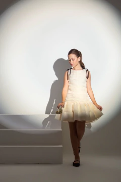 Vestido Melissa Creme na internet