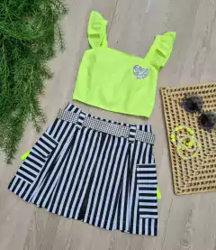 Conjunto Blusa Amarelo Neon Mini Coração + Saia Listrada + Cinto