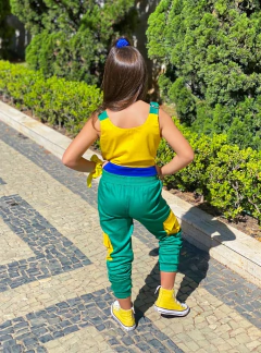Conjunto BRASIL Copa do Mundo Fivela Azul (Cropped Fivela + Calça Bolsos) - Coisas de Dondoquinha