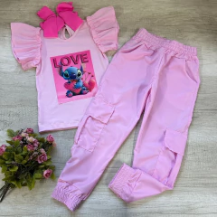 Conjunto Blusa Stitch + Calça Jogger Bolso Cargo Rosa