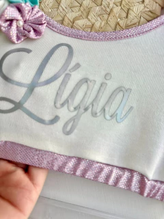 Biquíni Flores com Nome Personalizado (Acompanha Laço de Cabelo) na internet