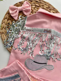 Conjunto Ana Castela Boiadeira Rosa com Franja Paetê Prata Sem Manga (Camisa + Shorts + Laço de Cabelo) 1 a 16 anos - loja online