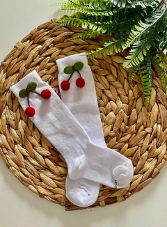 Meia Branca Cerejinha na internet