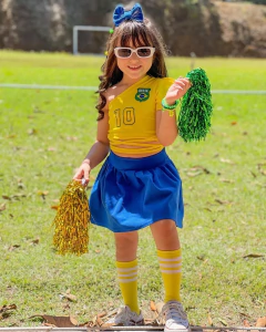 Conjunto BRASIL Copa do Mundo (Saia Short Azul + Cropped Amarelo + Laço de Cabelo)