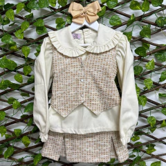 Conjunto Luxo Tweed Bege com 3 Peças (Colete + Short Saia + Camisa Gola Babadinho)