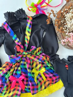 Conjunto Carolina Junino (Salopete + Blusa + Tiara de Cabelo) na internet