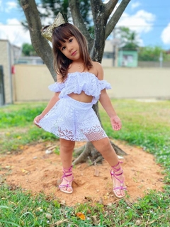 Conjunto Short Saia Godê + Cropped Branco de Renda