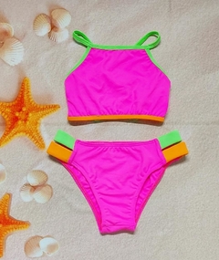 Biquini Rosa Neon com Faixas Verde e Laranja
