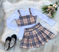 Conjunto 3 Peças Xadrez Inspired (Saia com Short + Blusa + Sobreposição)