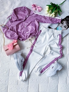 Conjunto Branco e Lilás