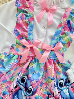 Conjunto Junino Stitch (Camisa+Salopete+Laço de Cabelo) - Coisas de Dondoquinha