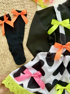 Meia Preta 3/4 Laço Laranja - comprar online