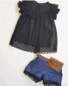 Conjunto Blusinha em tule + short jeans