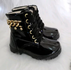 Coturno Preto Verniz