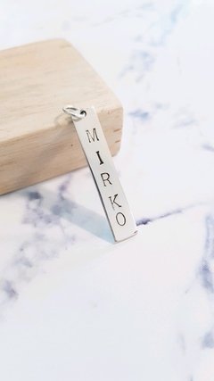 Chapita personalizada cincelada - tienda online
