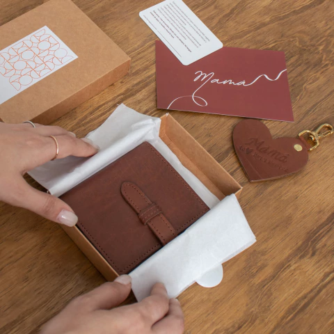 Combo Mamá Bastion ♡ - Con Bloqueo RFID - comprar online