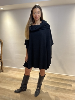 PONCHO MILENA - FYNN