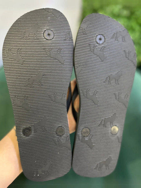 Chinelo Preto Lettering 9027 - Acostamento - loja online