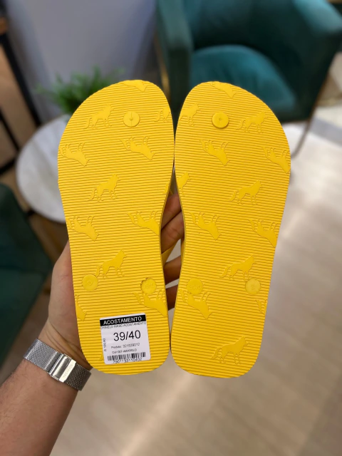 Chinelo Amarelo Lettring 9012 - Acostamento - loja online
