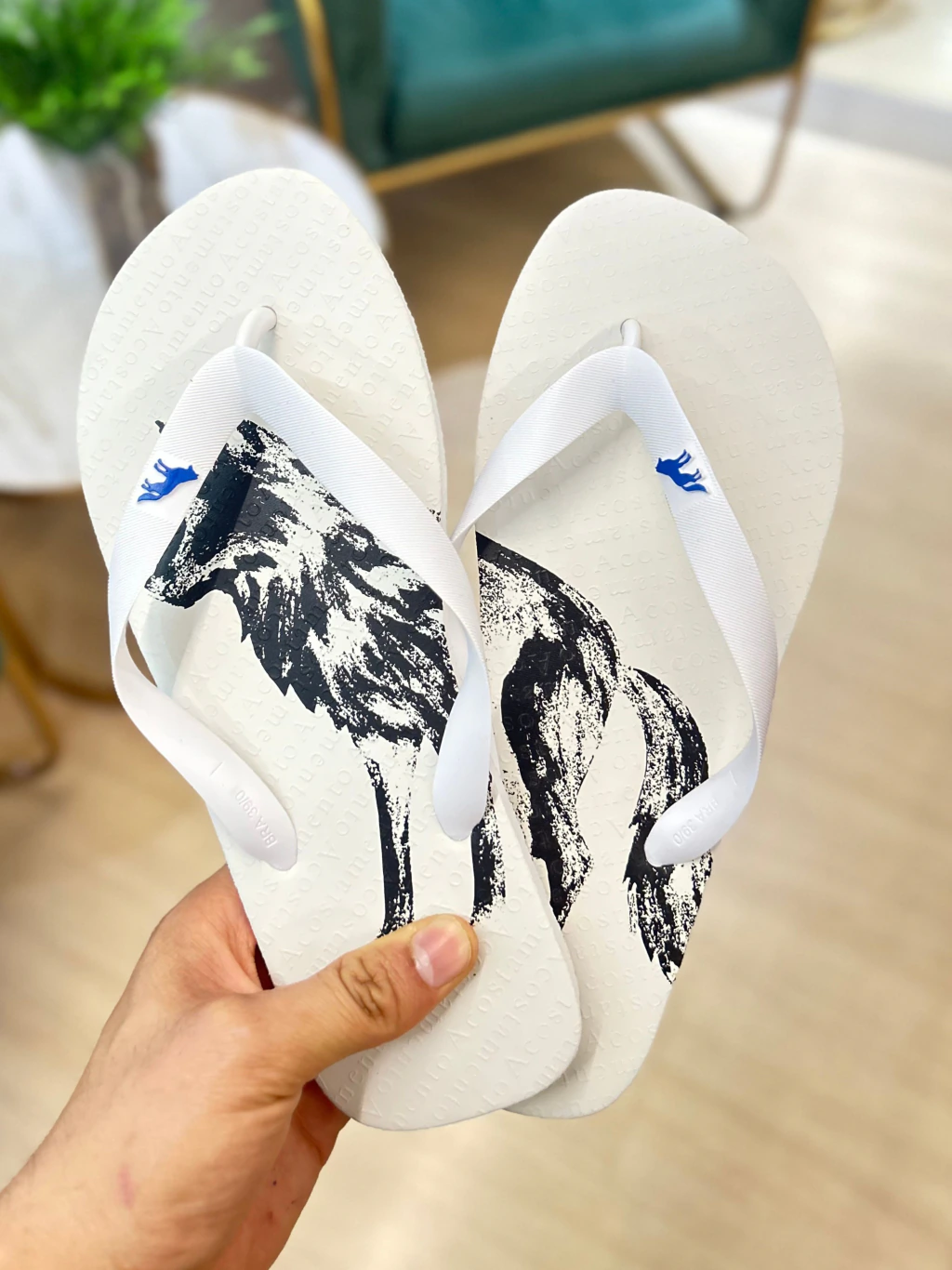 Imagem do Chinelo Branco Lobao Preto 9022 - Acostamento