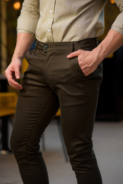 Calça Alfaiataria Skinny Amsterdã Acetinada Verde Militar - Conquest na internet