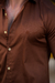 Camisa Social Slim M. Longa Acetinada Marrom Chocolate - Conquest na internet