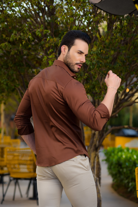 Imagem do Camisa Social Slim M. Longa Acetinada Marrom Chocolate - Conquest