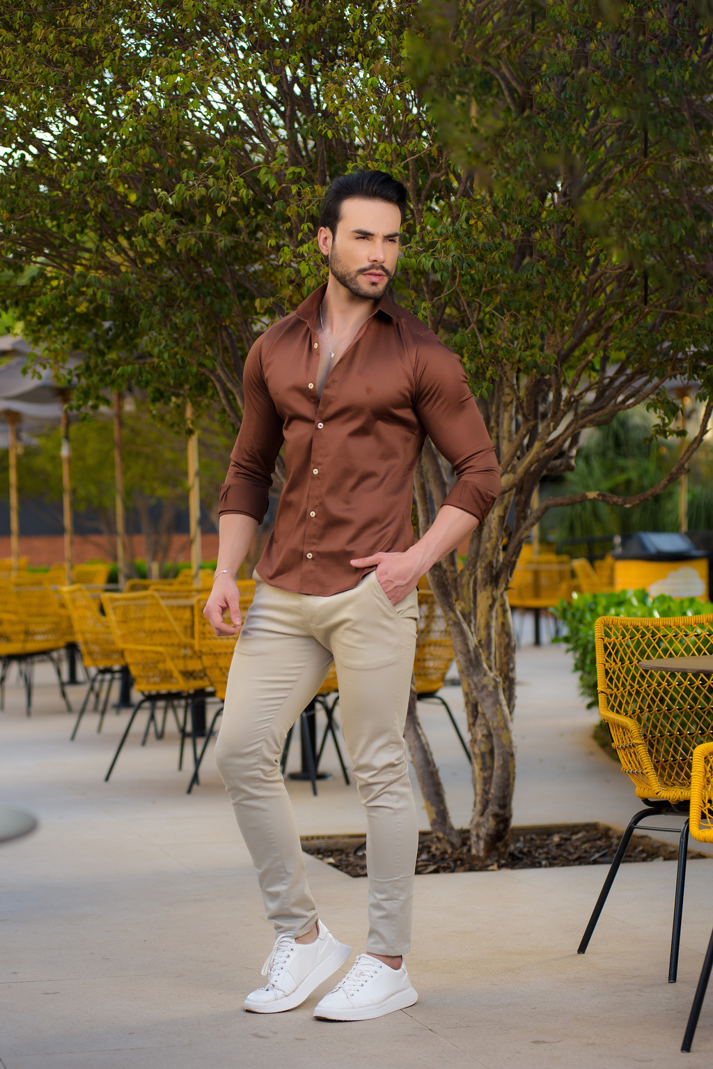 Camisa Social Slim M. Longa Acetinada Marrom Chocolate - Conquest - comprar online