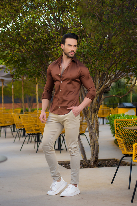 Camisa Social Slim M. Longa Acetinada Marrom Chocolate - Conquest - comprar online