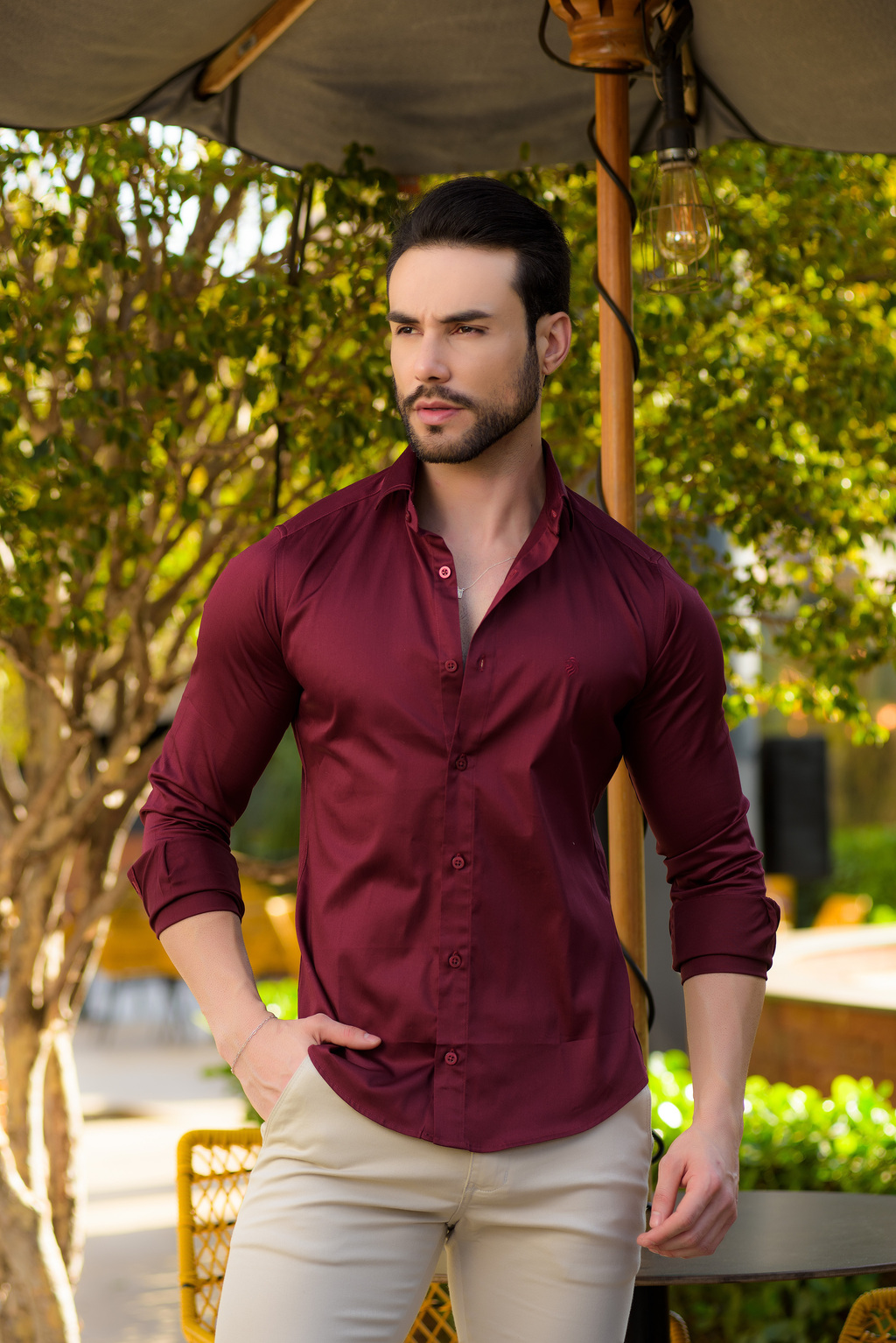 Camisa Social Slim M. Longa Acetinada Vinho - Conquest na internet